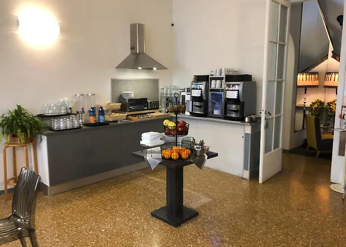 Hotel Cairoli