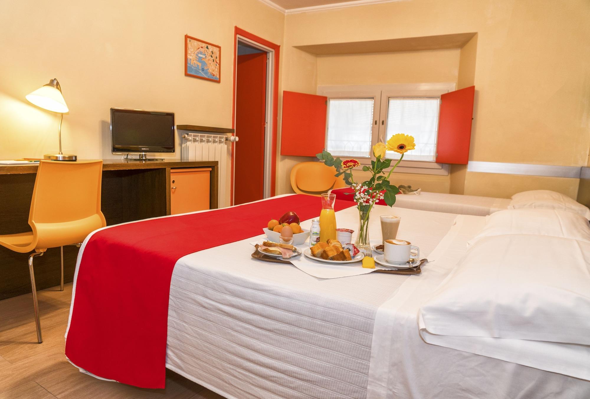 Hotel Cairoli 3*