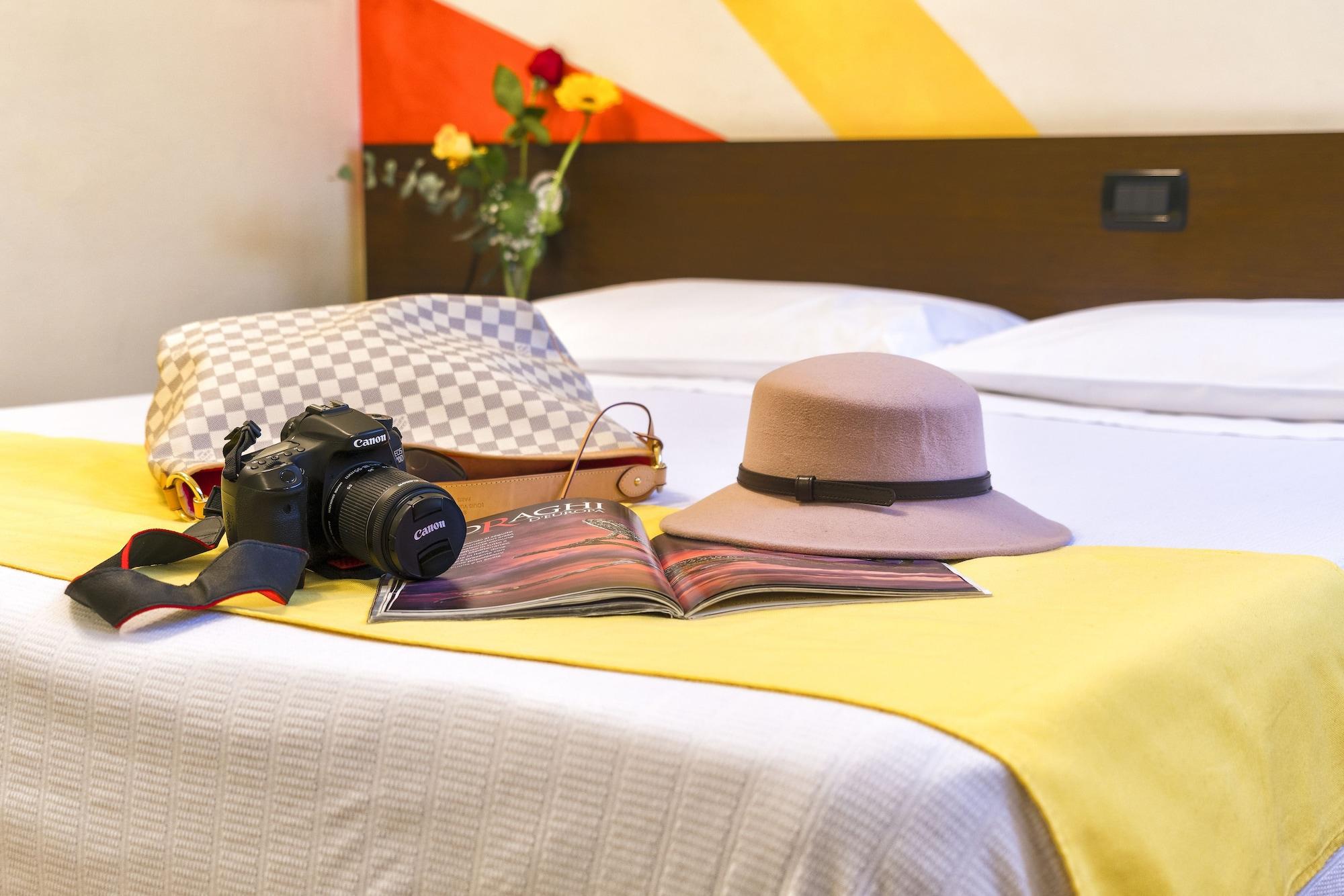 Hotel Cairoli