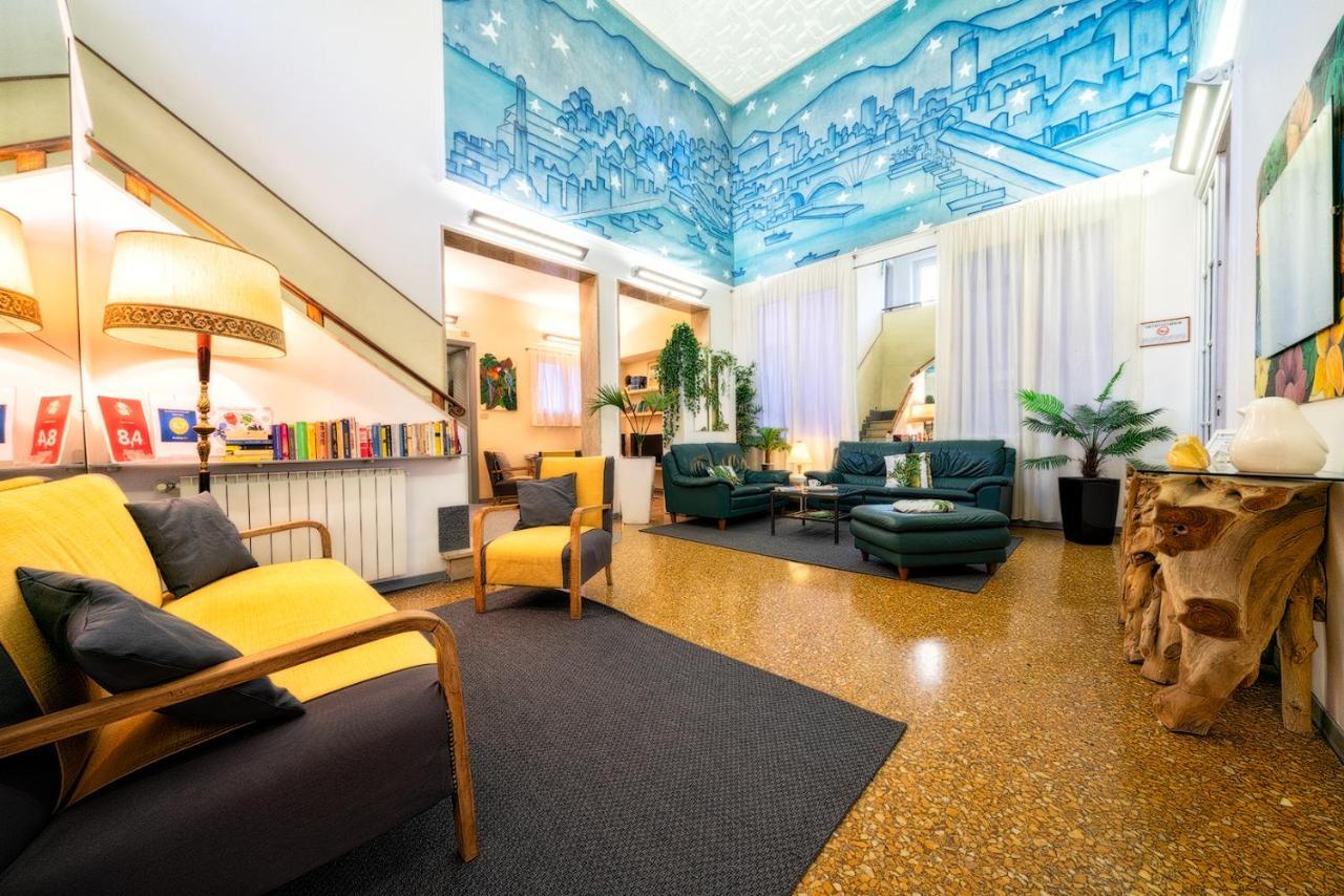 Hotel Cairoli 3*